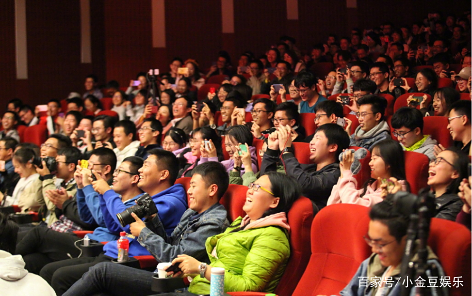 切尔西前途光明!,Doinb新星领先优势明显表现突出观众掌声雷动 切尔西前途光明!,Doinb新星领先优势明显表现突出观众掌声雷动