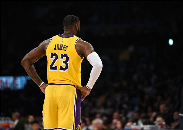 包含洛杉矶湖人迎欧冠关键赛,集结日战术微调,底气十足,心理建设被强调的词条 包含洛杉矶湖人迎欧冠关键赛,集结日战术微调,底气十足,心理建设被强调的词条